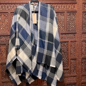 NWT Altare plaid checkered shawl with fringe